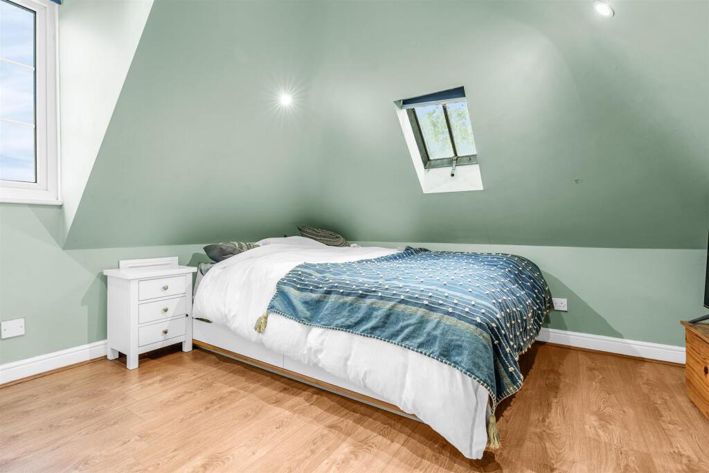 Additional image 25 of Youngs Rise, Welwyn Garden City