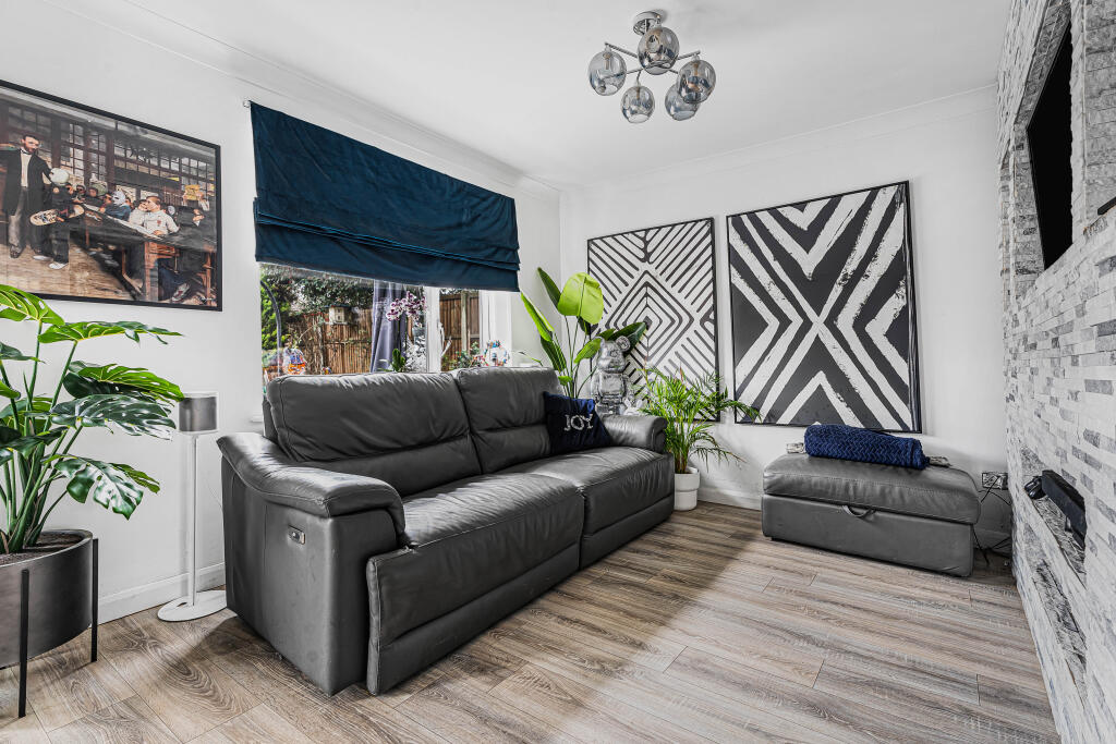 Additional image 5 of High Street, London Colney, St. Albans, AL2