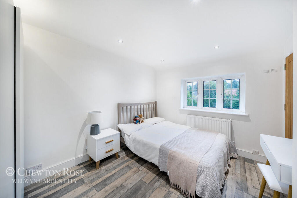 Additional image 24 of Manor Road, ST ALBANS