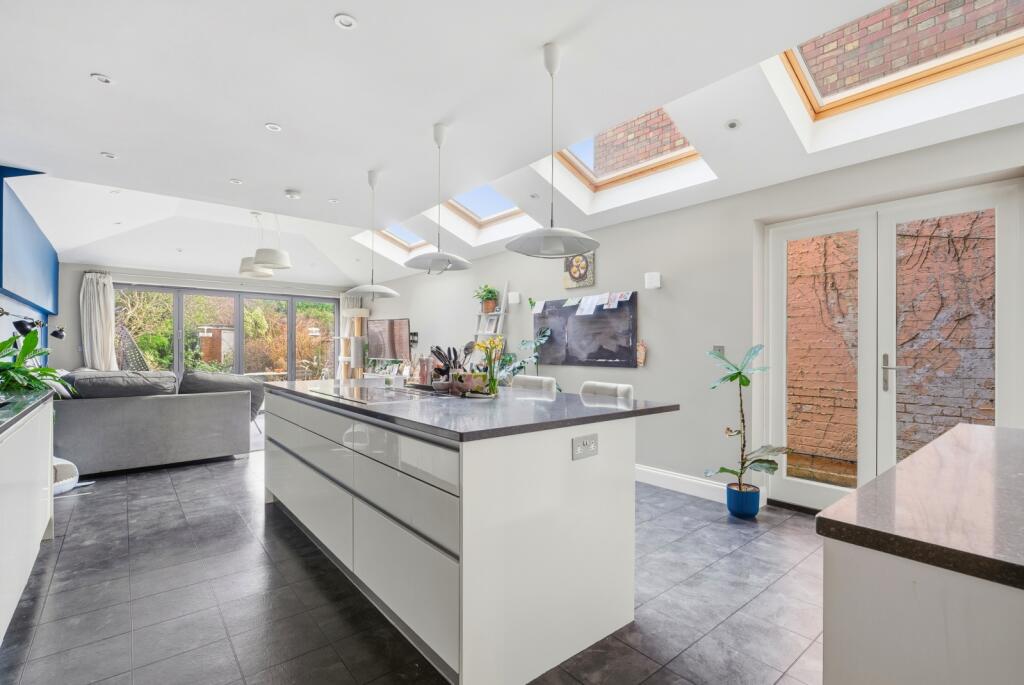 Additional image 21 of Sandfield Road, St Albans, Herts, AL1