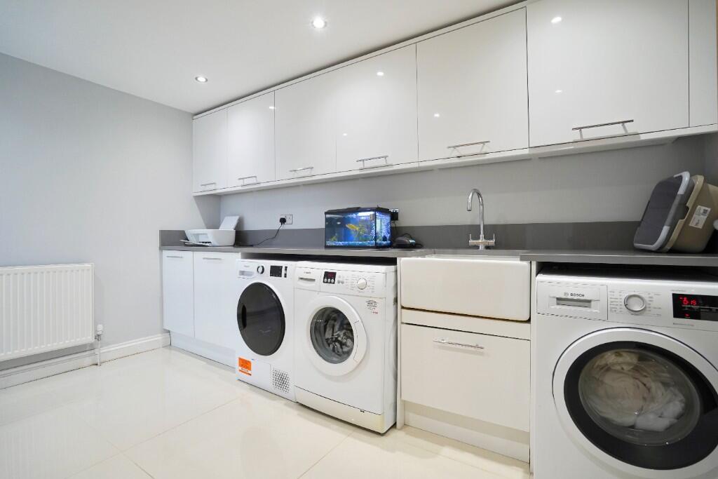 Additional image 21 of Napsbury Lane, St. Albans, Hertfordshire, AL1