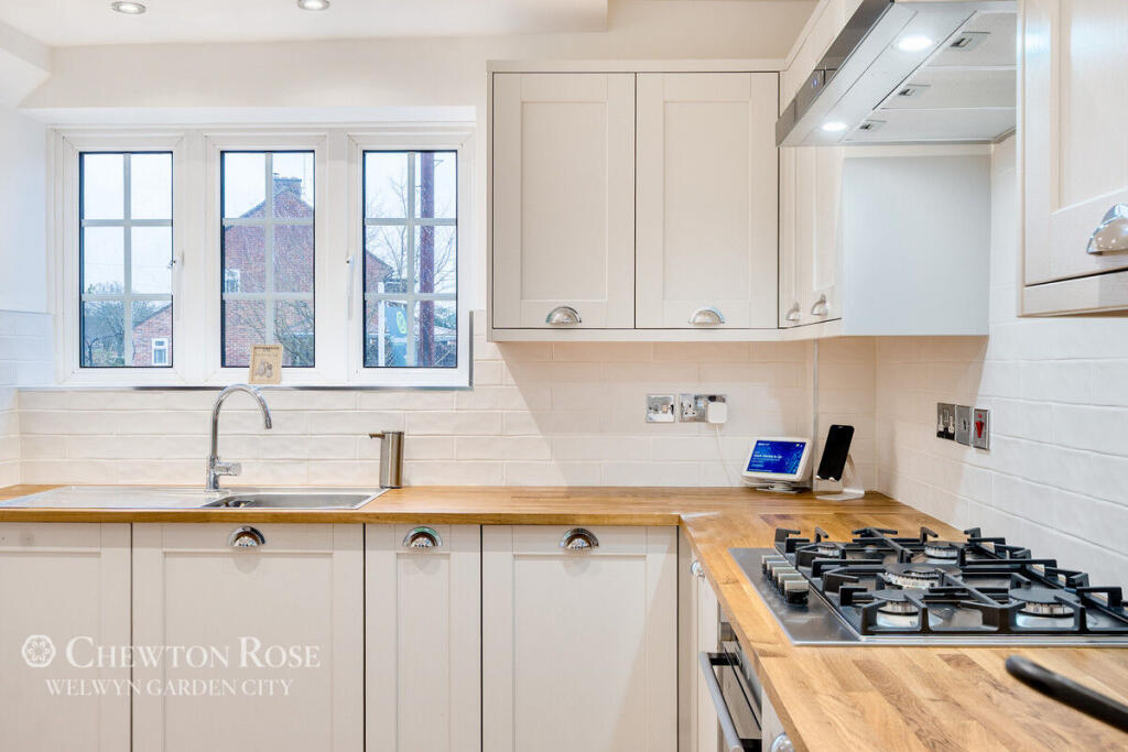 Additional image 5 of Manor Road, ST ALBANS