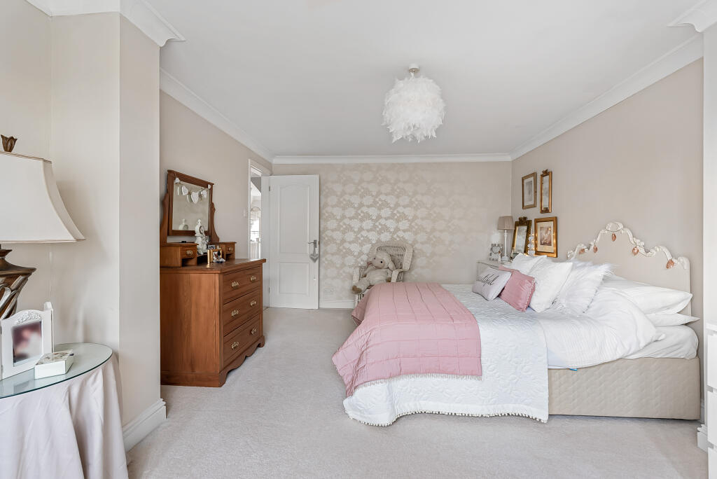 Additional image 22 of The Drive, Welwyn, Hertfordshire, AL6