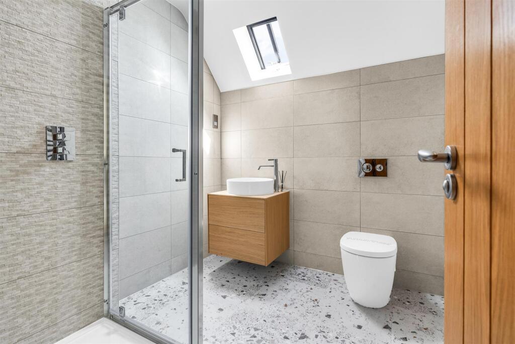 Additional image 17 of Rabley Heath Road, Welwyn