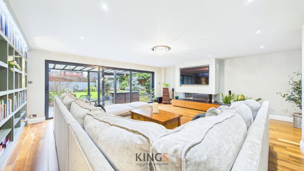 Additional image 18 of Upland Drive, Brookmans Park, AL9