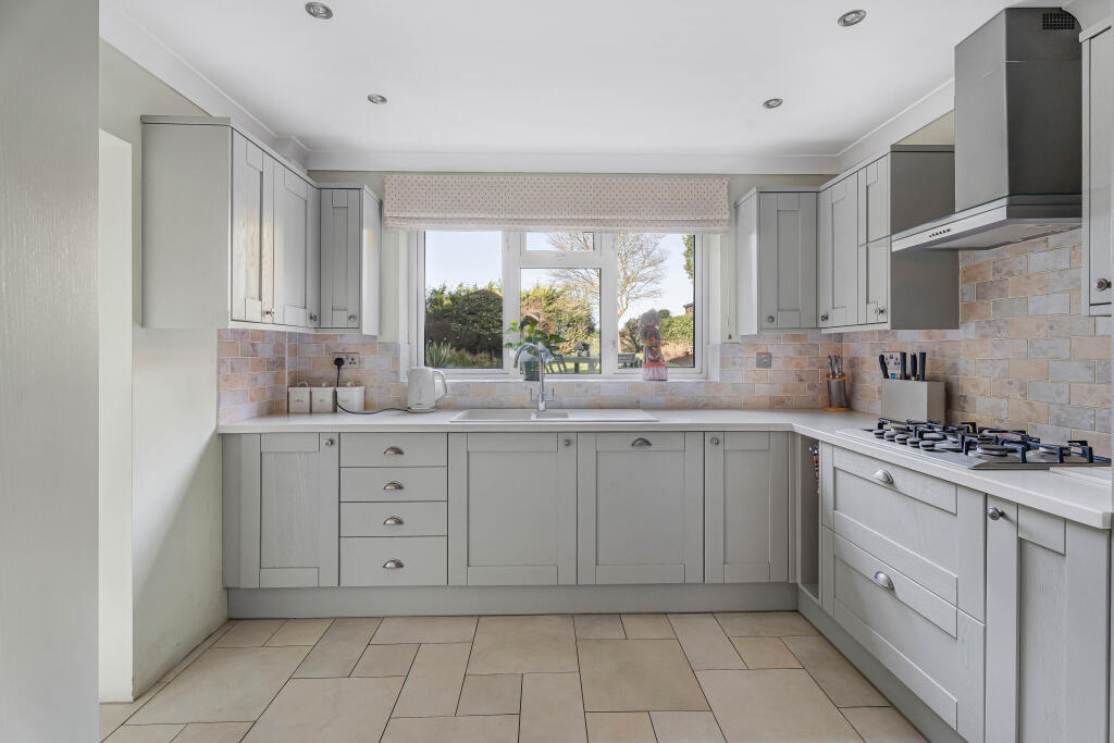 Additional image 5 of Bloomfield Road, Harpenden, AL5