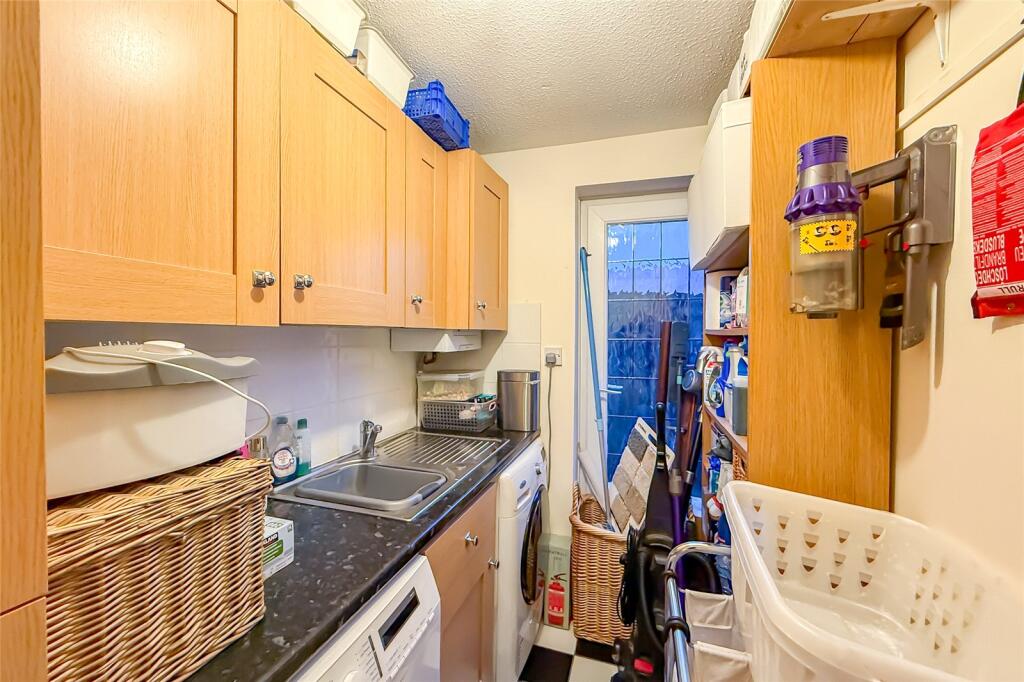 Additional image 20 of Magnolia Close, Park Street, St. Albans, Hertfordshire, AL2