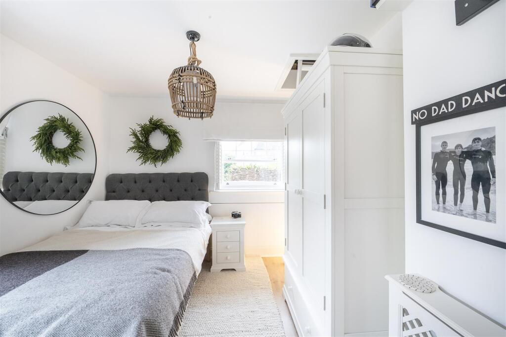 Additional image 9 of Hollybush Lane, Harpenden