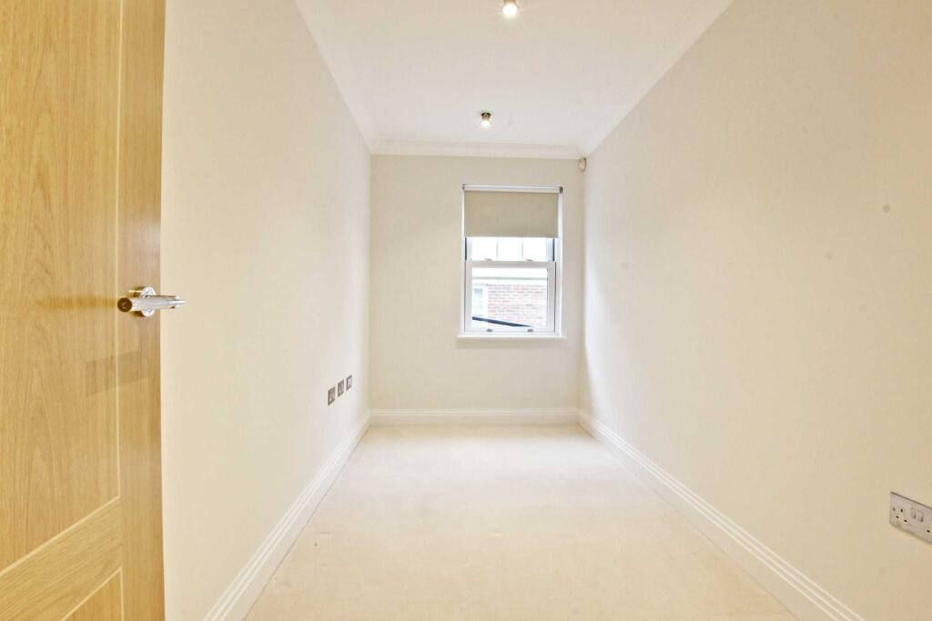 Additional image 9 of Georges Wood Road, Brookmans Park, Hertfordshire, AL9