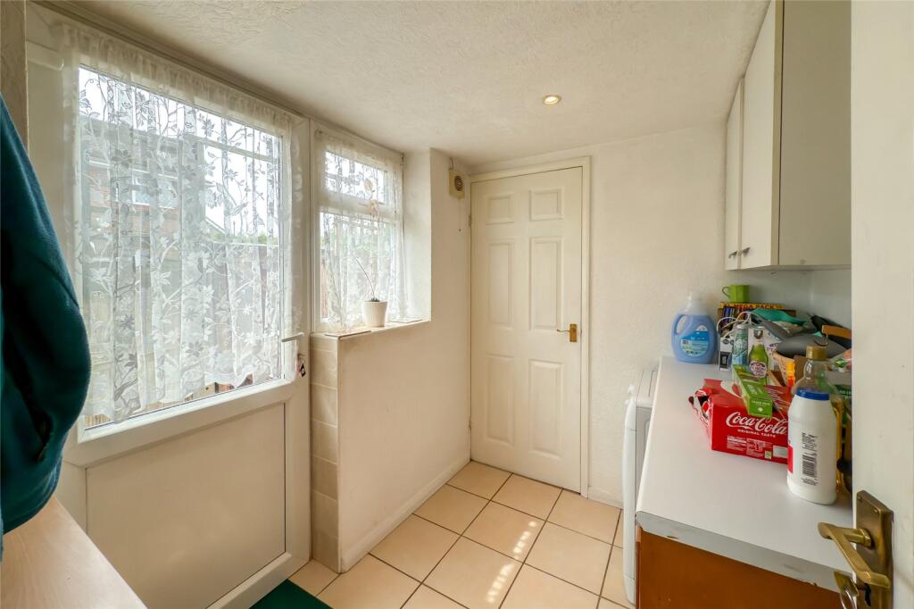 Additional image 14 of Hawthorn Close, Harpenden, Herts, AL5