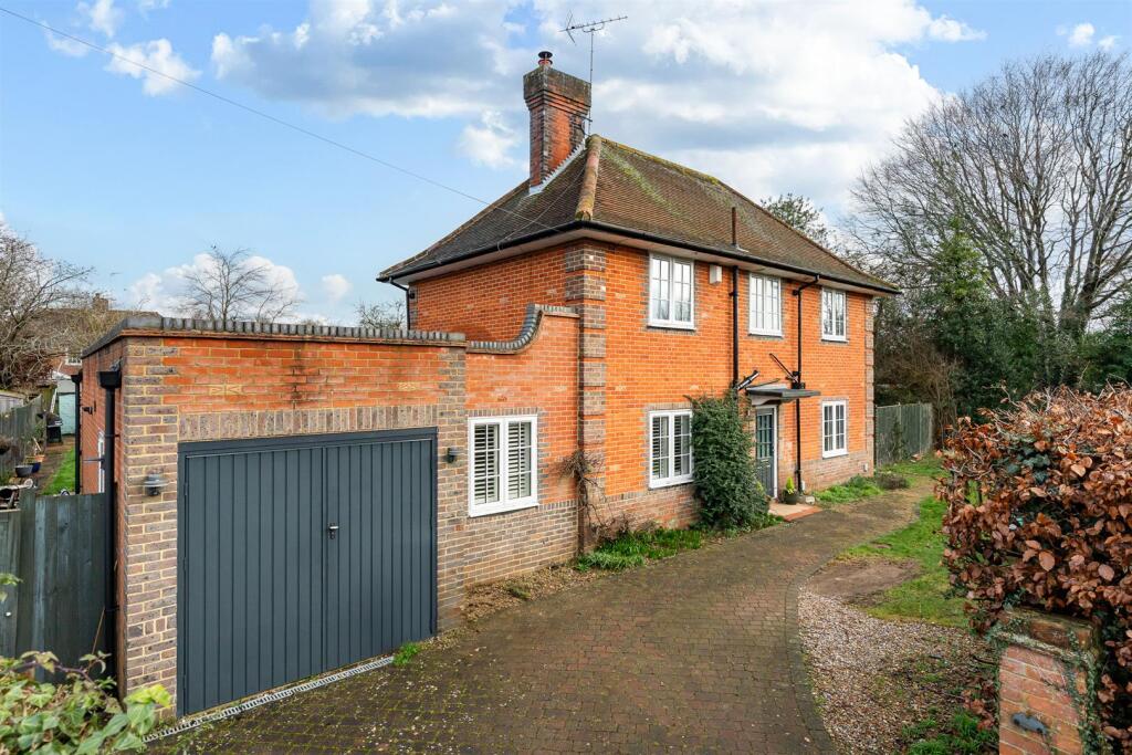 Additional image 27 of Youngs Rise, Welwyn Garden City