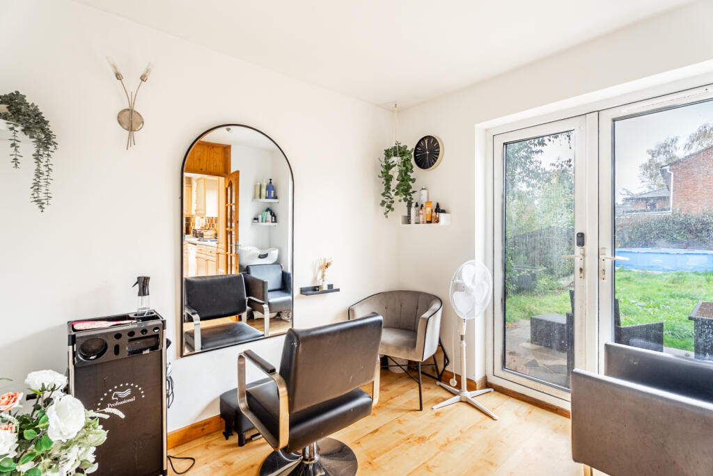 Additional image 5 of Meadway, Colney Heath, St. Albans, Hertfordshire, AL4