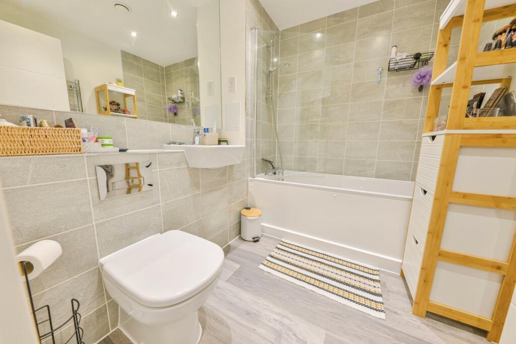 Additional image 6 of Town Centre, Hatfield, AL10