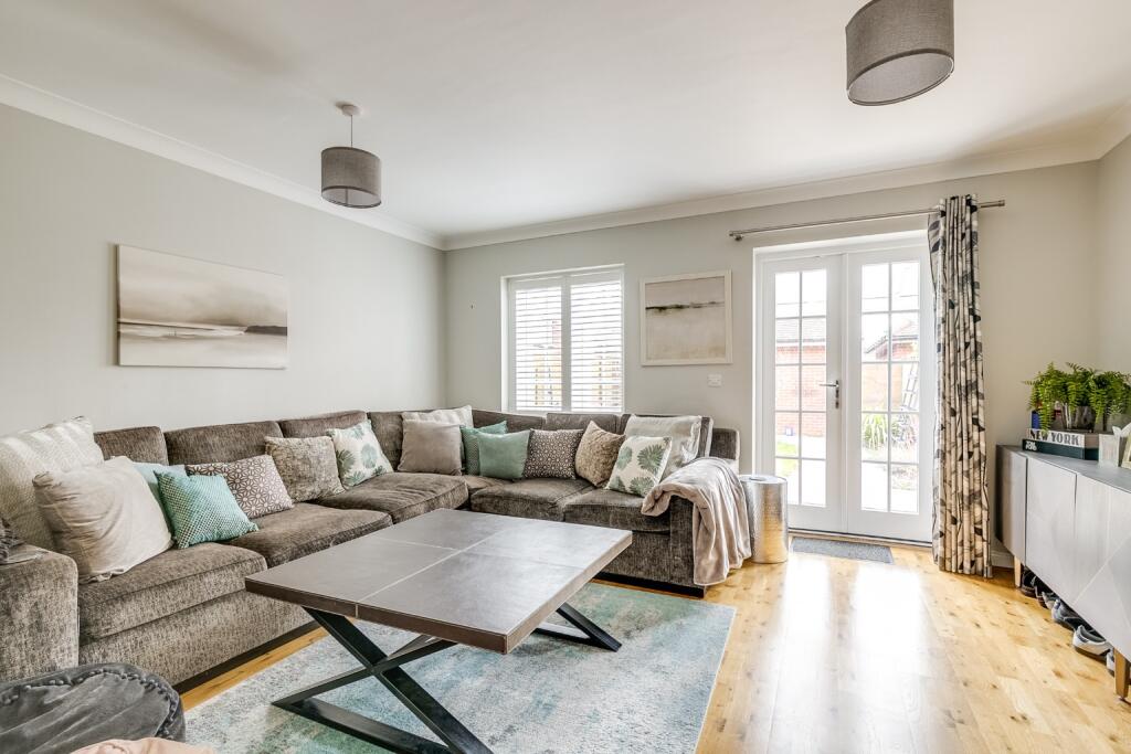 Additional image 5 of Parkway, Welwyn Garden City, Hertfordshire, AL8