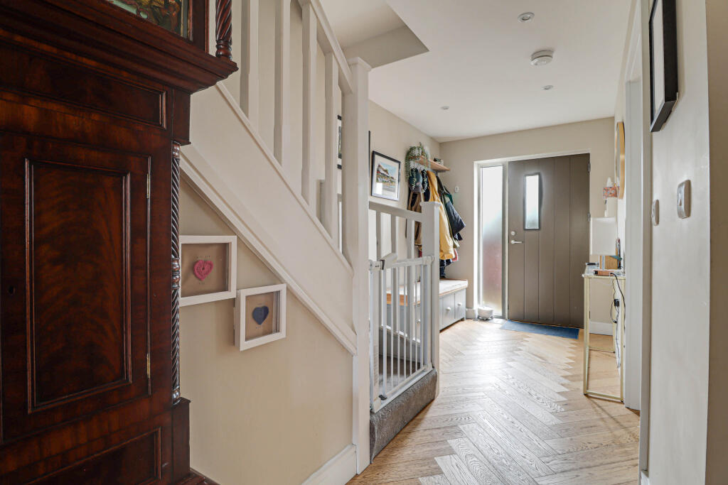 Additional image 10 of Black Cat Close, Redbourn, AL3