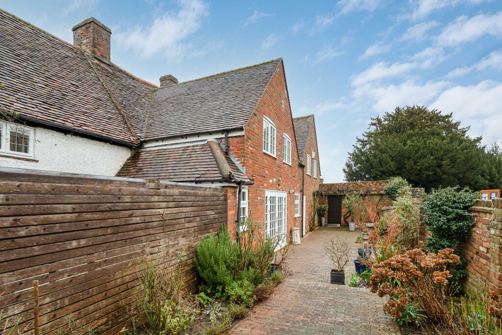 Additional image 22 of High Street, Flamstead, St. Albans, AL3