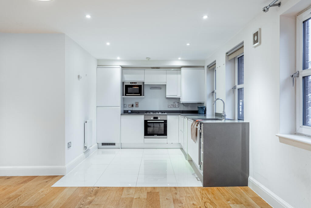 Additional image 5 of Thompsons Close, Harpenden, Hertfordshire, AL5