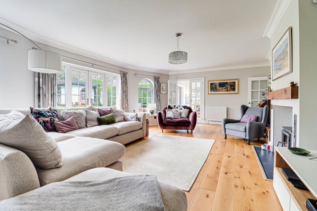 Additional image 2 of Castle Rise, Wheathampstead, Hertfordshire, AL4