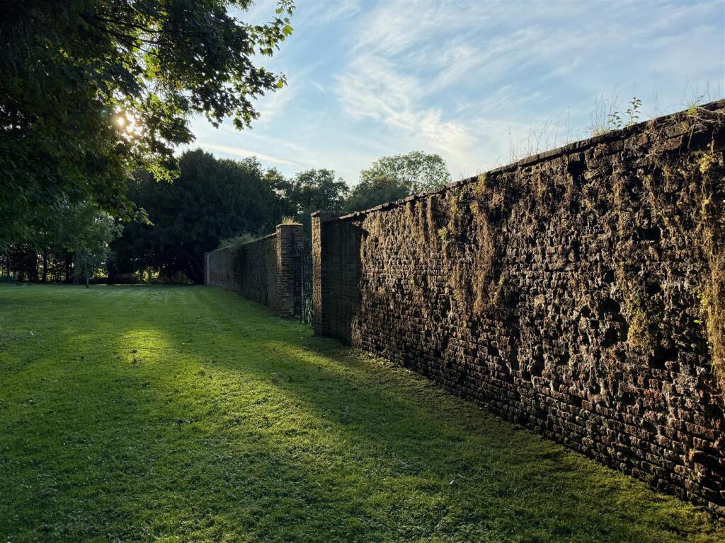 Additional image 28 of Station Road, Brookmans Park