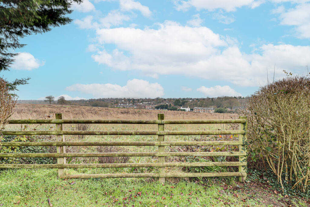 Additional image 15 of Fiddlers Hill, Luton Road, Harpenden, AL5