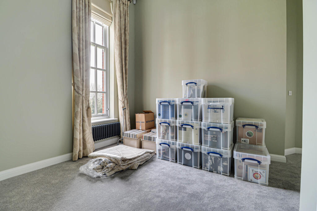 Additional image 21 of Beningfield Drive, London Colney, AL2