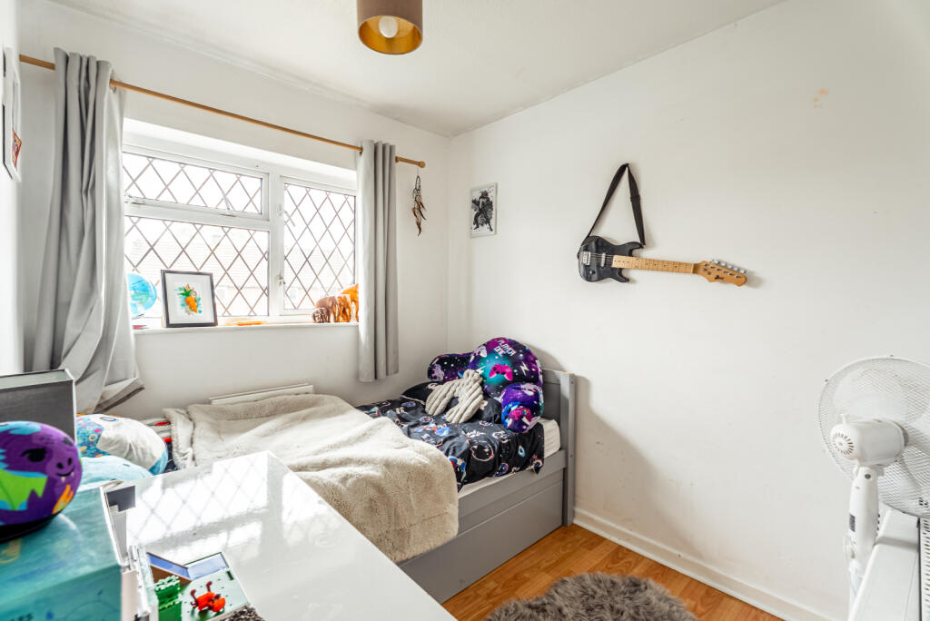 Additional image 8 of Meadway, Colney Heath, St. Albans, Hertfordshire, AL4