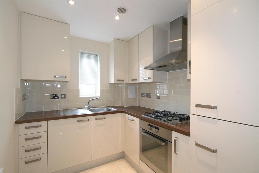 Additional image 6 of Avian Avenue, Frogmore