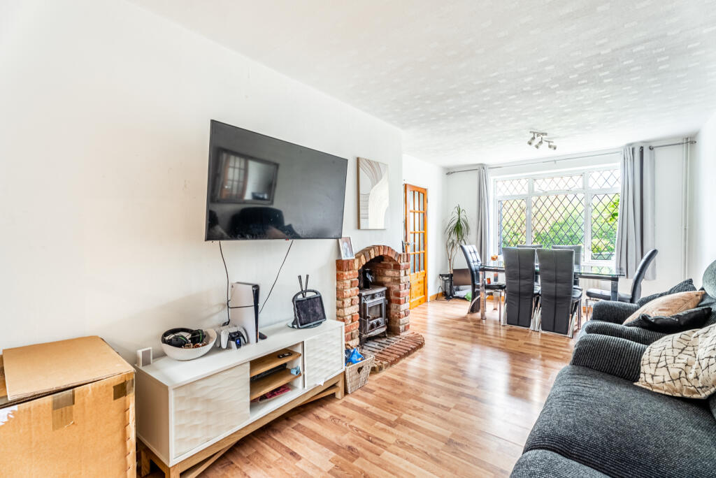 Additional image 2 of Meadway, Colney Heath, St. Albans, Hertfordshire, AL4