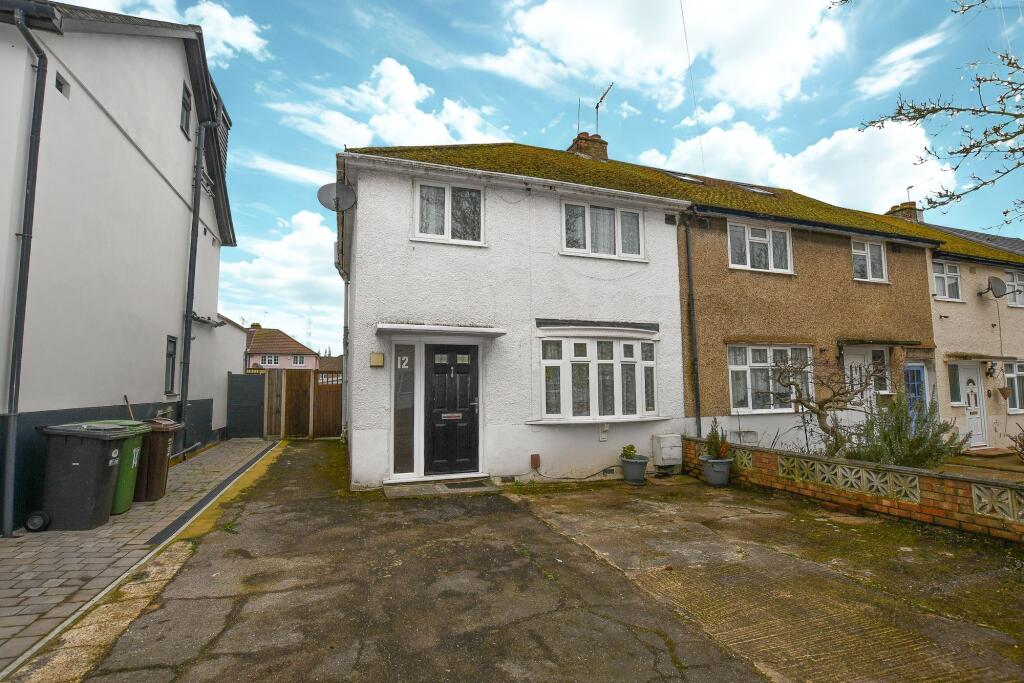 Harvey Road, London Colney, AL2