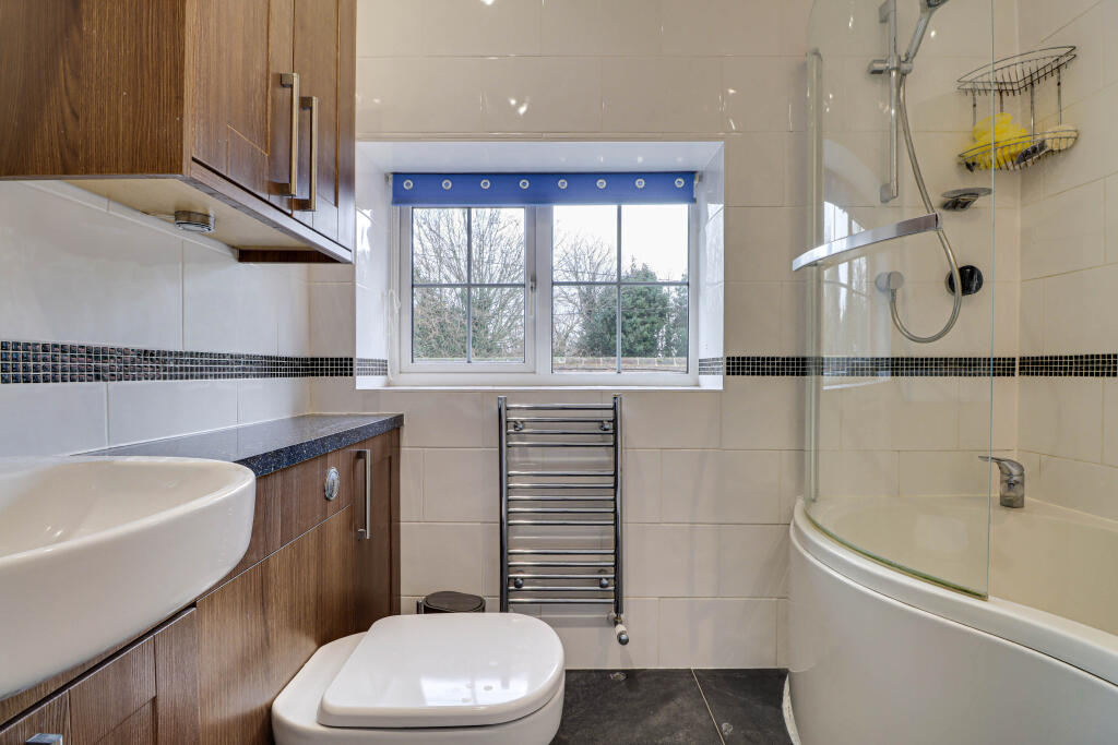 Additional image 11 of Fiddlers Hill, Luton Road, Harpenden, AL5