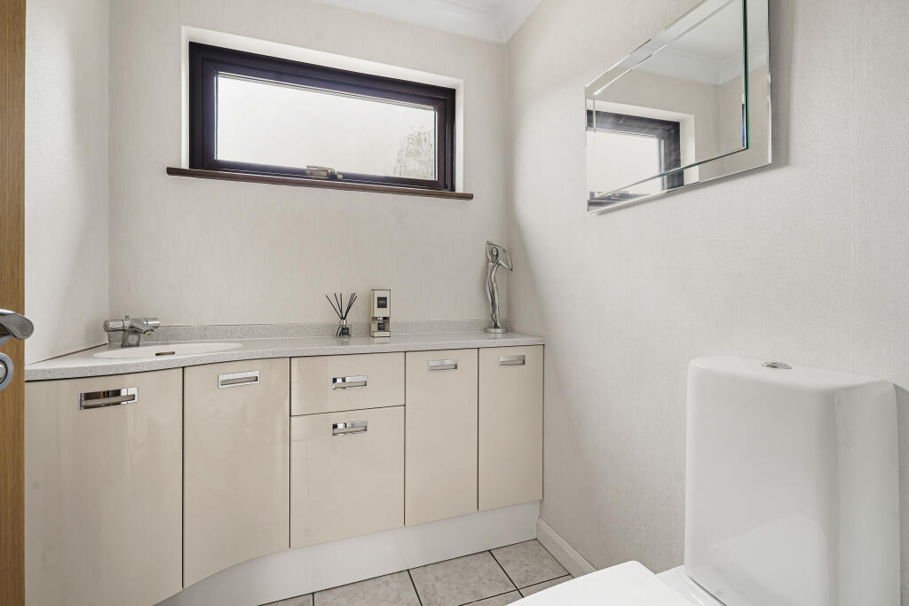 Additional image 12 of Old Forge Close, Welwyn, AL6