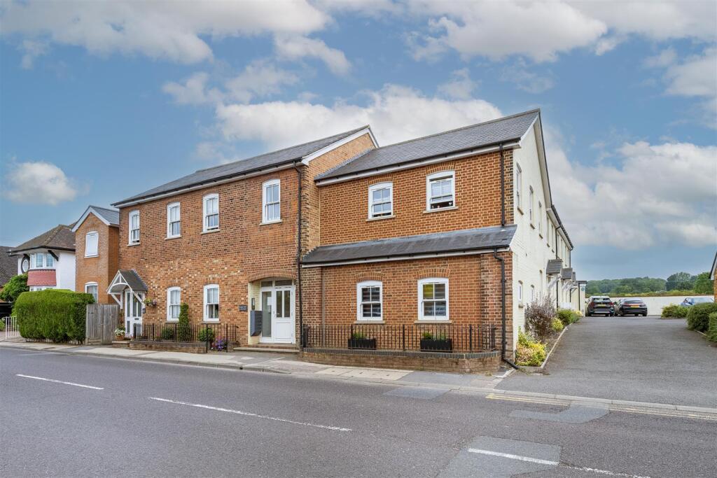 High Street, Sandridge, St Albans