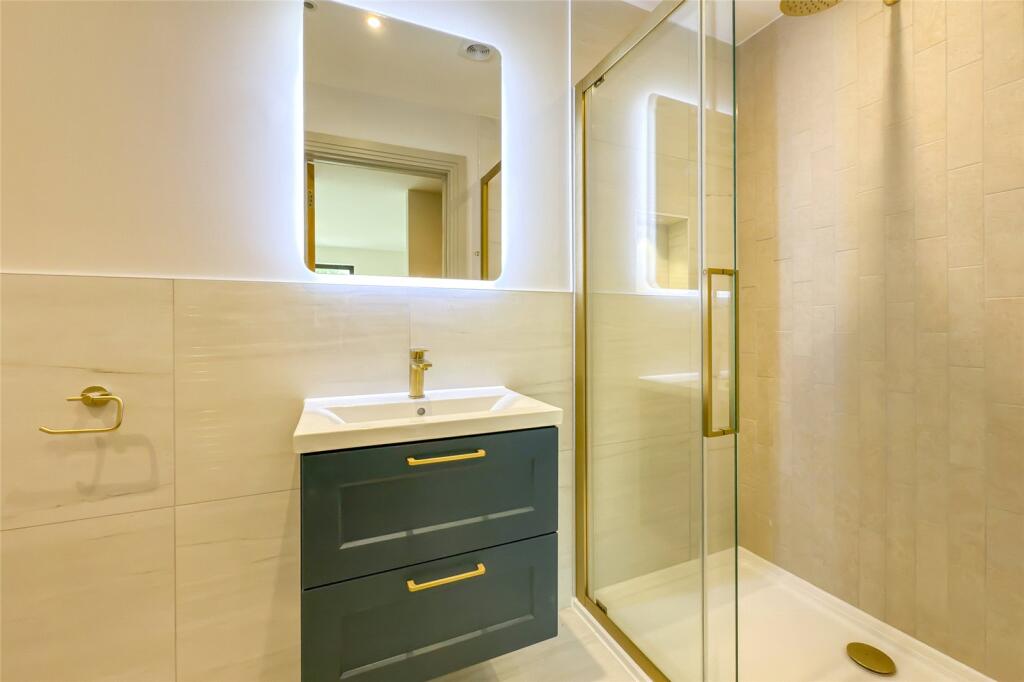 Additional image 20 of Oak Tree House, Kennel Lane, Kinsbourne Green, Harpenden, Hertfordshire, AL5