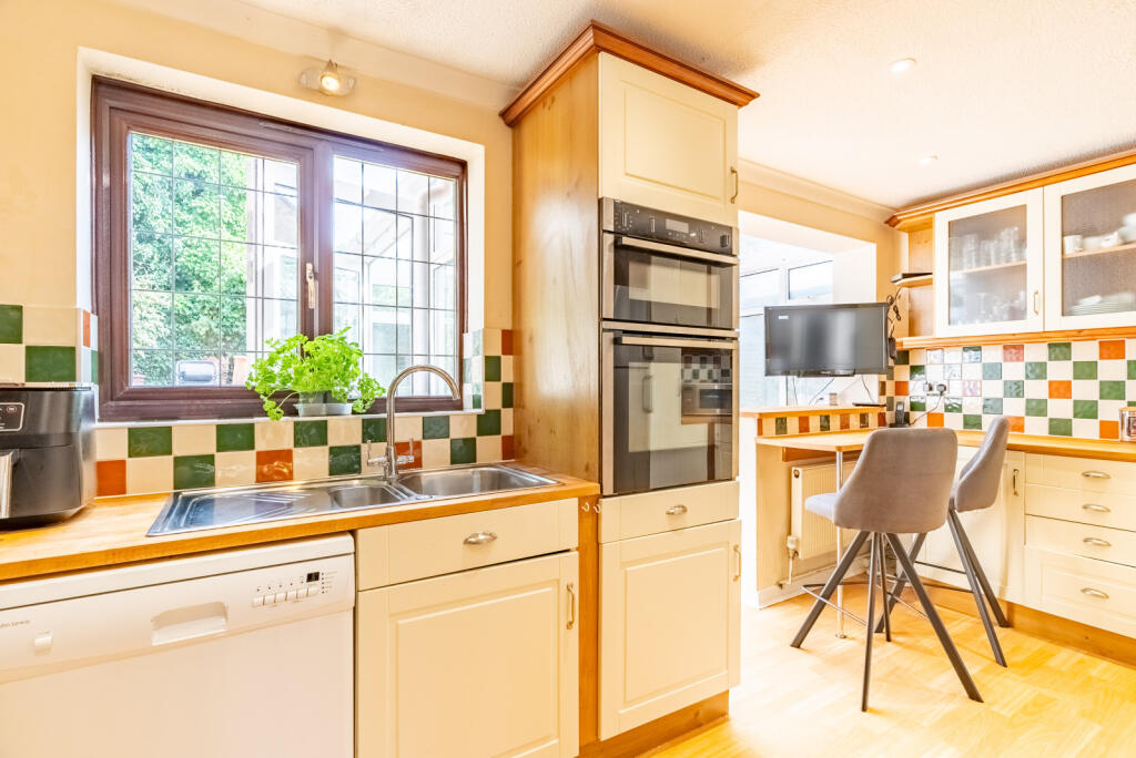 Additional image 2 of Regent Close, St. Albans, Hertfordshire, AL4