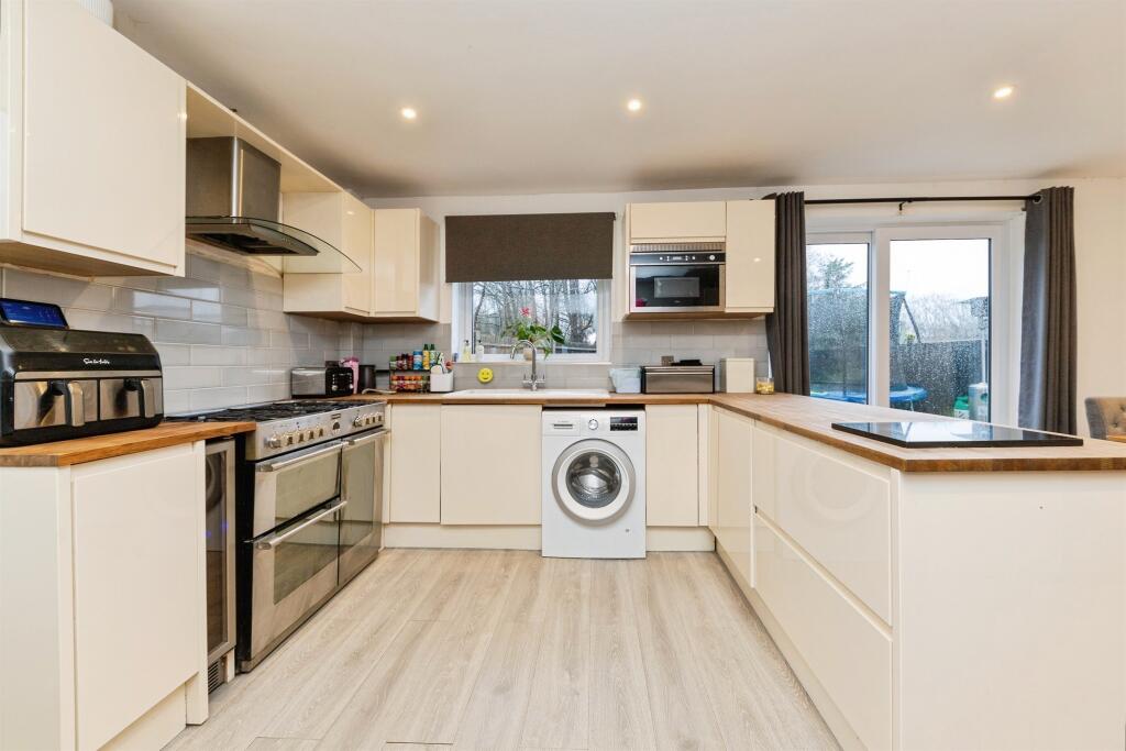 Additional image 14 of Lords Wood, Welwyn Garden City