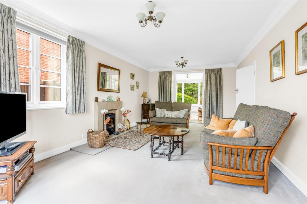 Additional image 4 of Mandeville Rise, Welwyn Garden City