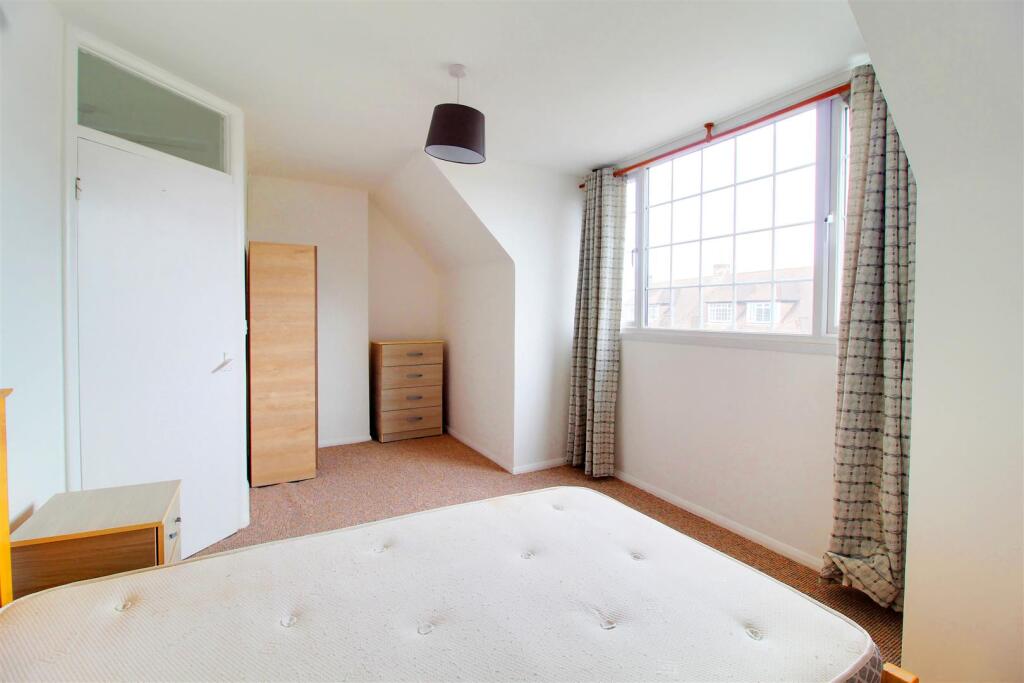 Additional image 12 of Bradmore Green, Brookmans Park