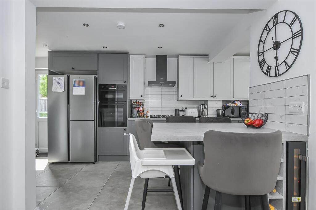 Additional image 5 of Claremont, Bricket Wood, St. Albans