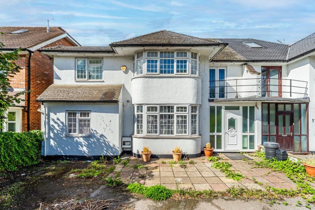 35 Harpenden Road, St. Albans, Hertfordshire, AL3 6BJ