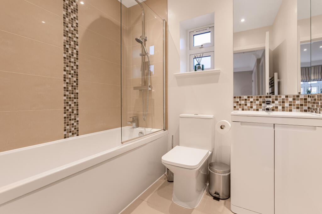 Additional image 8 of Carisbrooke Road, St. Albans, Hertfordshire, AL2