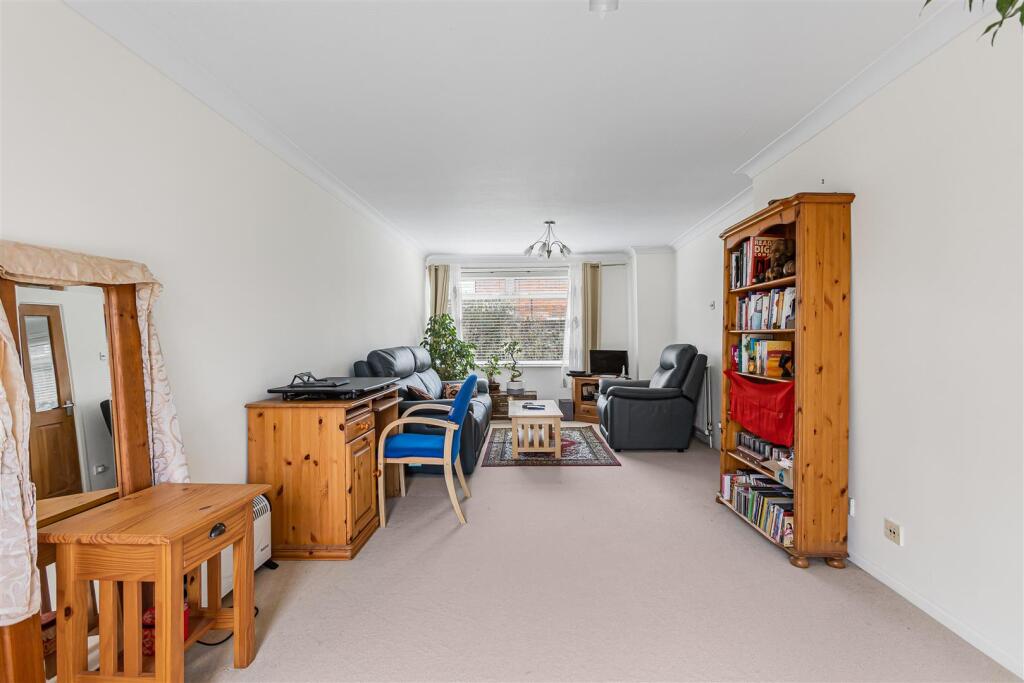 Additional image 9 of Harwood Close, Tewin, Welwyn