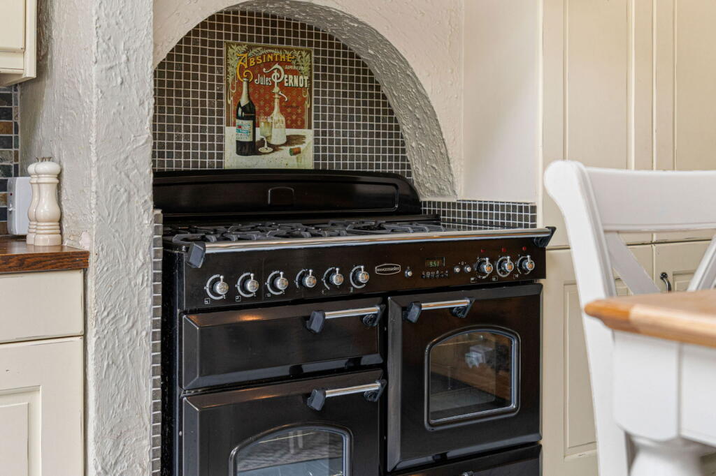 Additional image 22 of Codicote Road, Welwyn, AL6