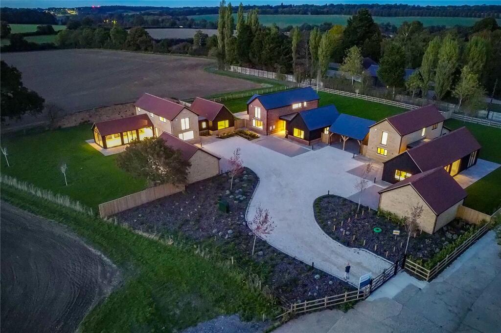 Additional image 28 of Oak Tree House, Kennel Lane, Kinsbourne Green, Harpenden, Hertfordshire, AL5