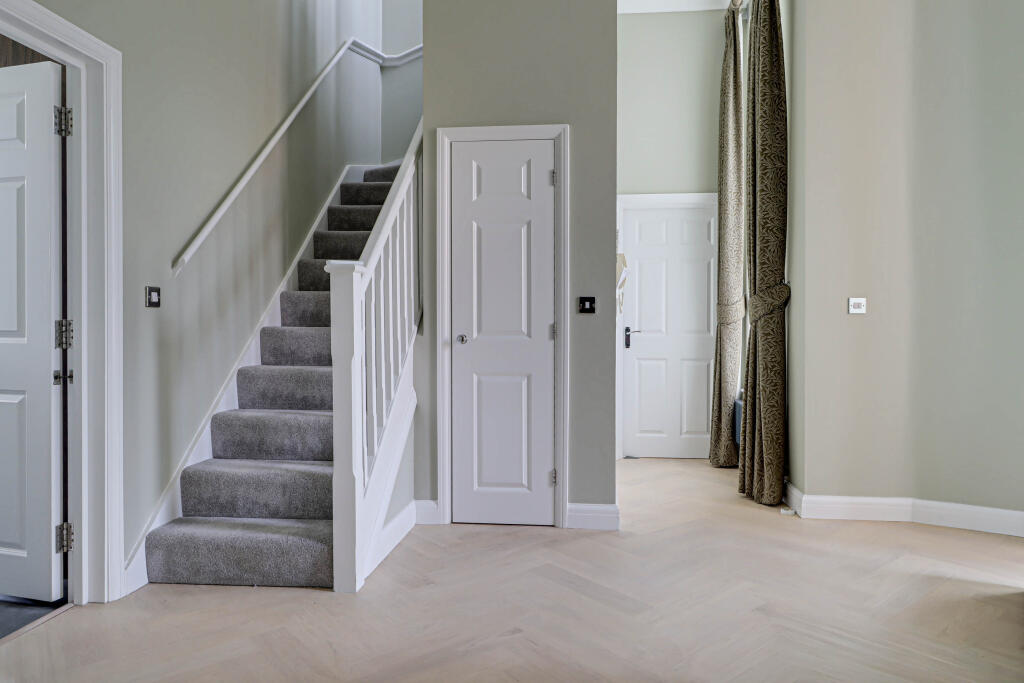 Additional image 19 of Beningfield Drive, London Colney, AL2