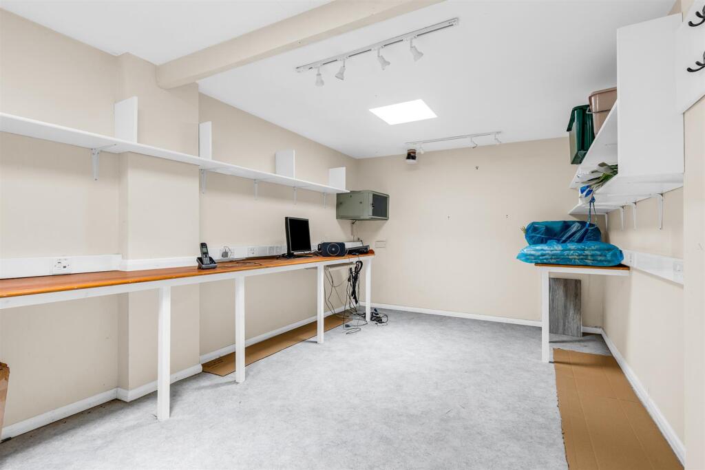 Additional image 26 of Mandeville Rise, Welwyn Garden City