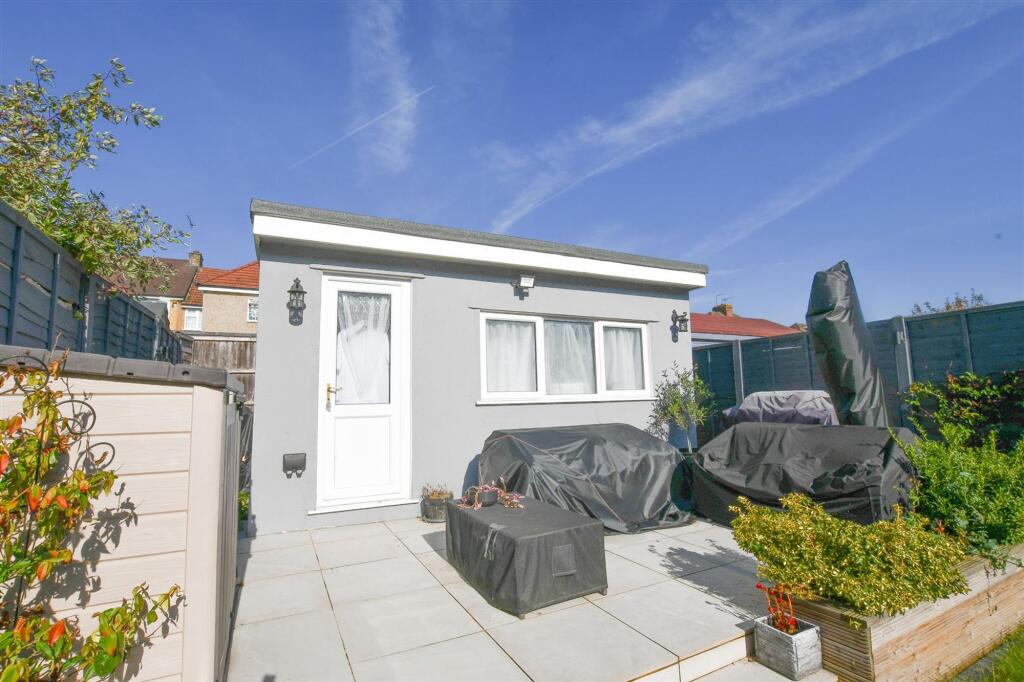 Additional image 7 of Kings Road, London Colney, AL2