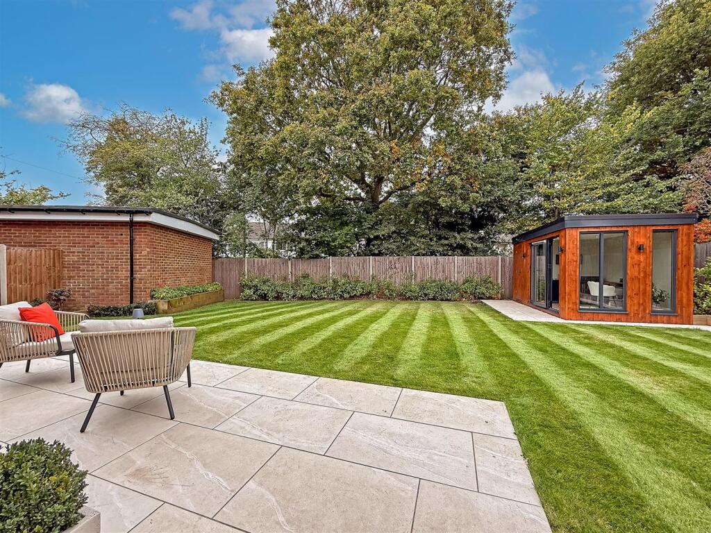 Additional image 25 of Ellenbrook Crescent