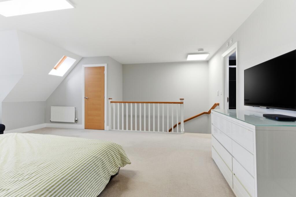 Additional image 12 of Mortimer Crescent, Kings Park, St. Albans, Hertfordshire, AL3