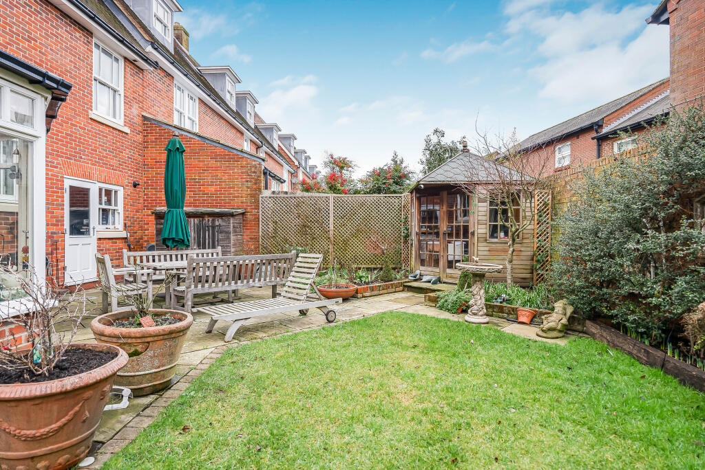 Additional image 23 of Miller Close, Redbourn, AL3