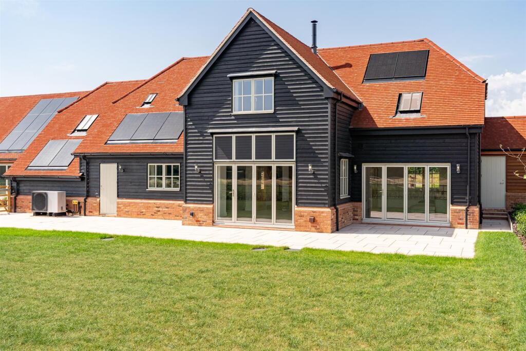 Additional image 35 of Rabley Heath Road, Welwyn